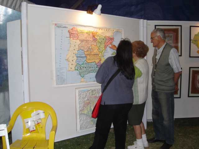 Stand Centro Navarro en la Feria de las Colectividades
